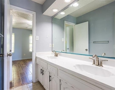 4444 Boston Drive - Photo Thumbnail 30