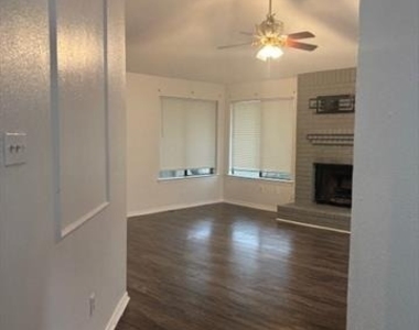 7916 Rice Drive - Photo Thumbnail 4