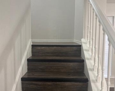 7916 Rice Drive - Photo Thumbnail 8