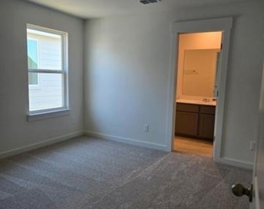 508 Weller Road - Photo Thumbnail 13