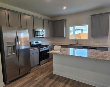 508 Weller Road - Photo Thumbnail 4