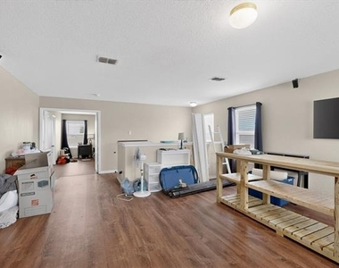 2435 Castle Pines Drive - Photo Thumbnail 14