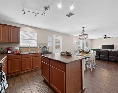 2435 Castle Pines Drive - Photo Thumbnail 10