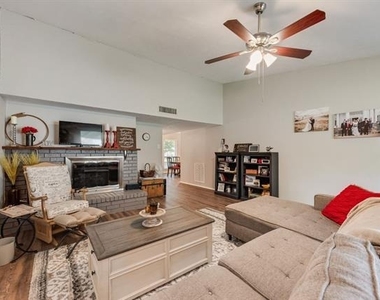 5801 Redwood Lane - Photo Thumbnail 5