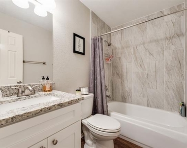 5801 Redwood Lane - Photo Thumbnail 12