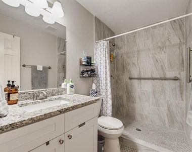 5801 Redwood Lane - Photo Thumbnail 15
