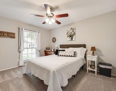 5801 Redwood Lane - Photo Thumbnail 10
