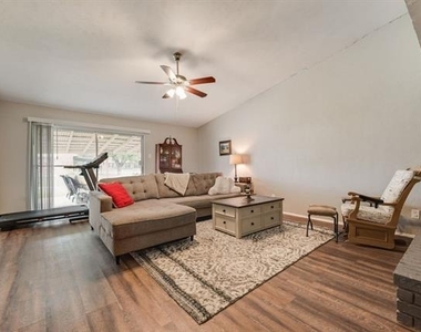 5801 Redwood Lane - Photo Thumbnail 4