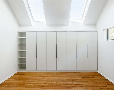 11644 Colmar Street - Photo Thumbnail 5