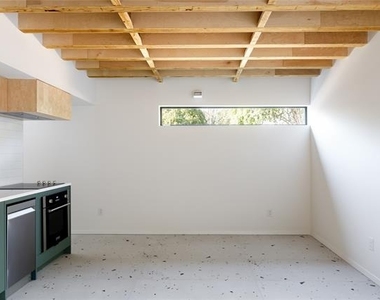 11644 Colmar Street - Photo Thumbnail 2