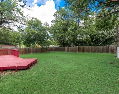 438 Daniel Street - Photo Thumbnail 15