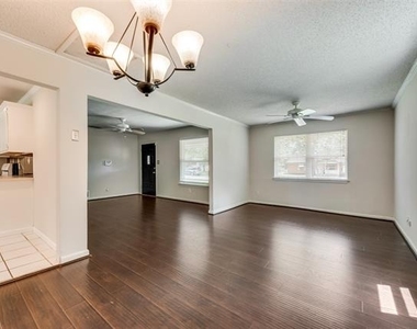 438 Daniel Street - Photo Thumbnail 5