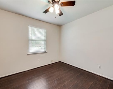 438 Daniel Street - Photo Thumbnail 13