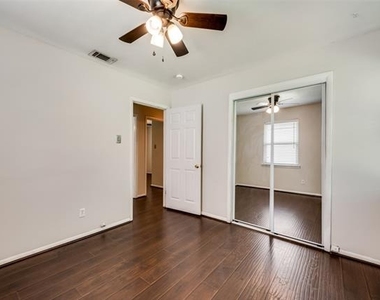 438 Daniel Street - Photo Thumbnail 11