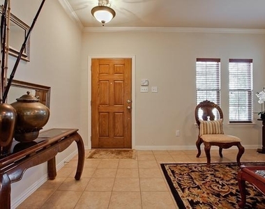 5409 Buckland Drive - Photo Thumbnail 2
