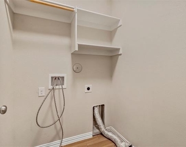 731 W Morton Street - Photo Thumbnail 11