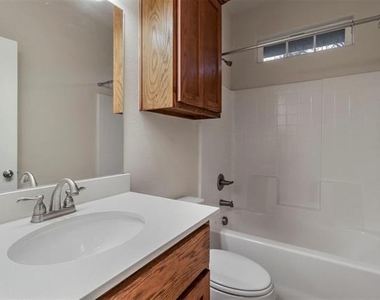 731 W Morton Street - Photo Thumbnail 10