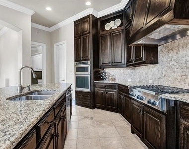 4828 Pyramid Drive - Photo Thumbnail 3
