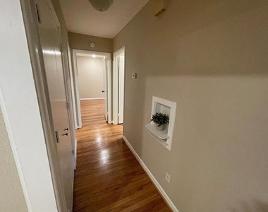 805 20th Street - Photo Thumbnail 4