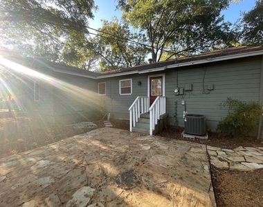 805 20th Street - Photo Thumbnail 12
