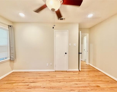 805 20th Street - Photo Thumbnail 14