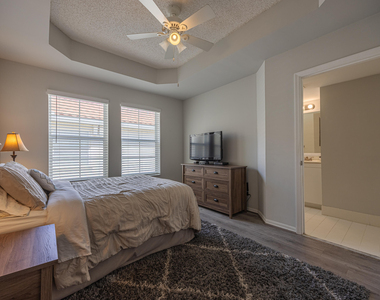 2412 Tuscany Way - Photo Thumbnail 10