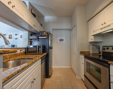 2412 Tuscany Way - Photo Thumbnail 6
