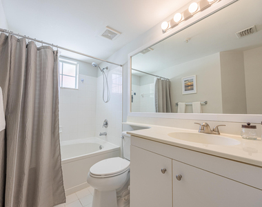 2412 Tuscany Way - Photo Thumbnail 8