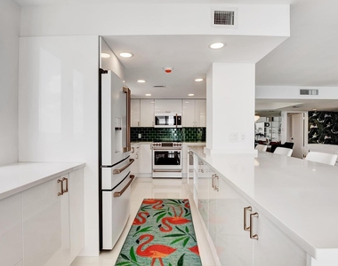 5380 N Ocean Drive - Photo Thumbnail 6