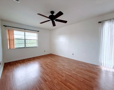 1845 Robalo Drive - Photo Thumbnail 11