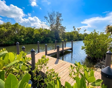 1845 Robalo Drive - Photo Thumbnail 16