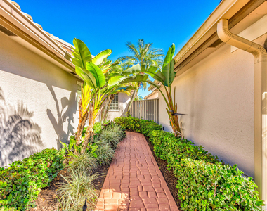 919 Augusta Pointe Drive - Photo Thumbnail 5