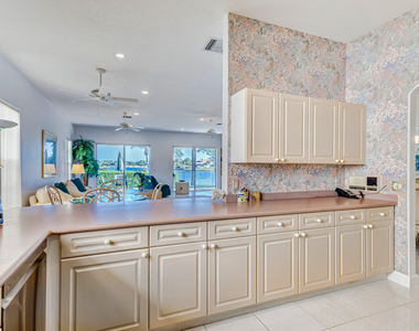 919 Augusta Pointe Drive - Photo Thumbnail 16