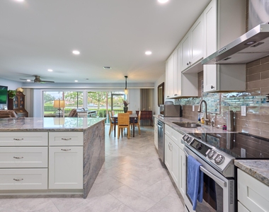 9130 Se Riverfront Terrace - Photo Thumbnail 15