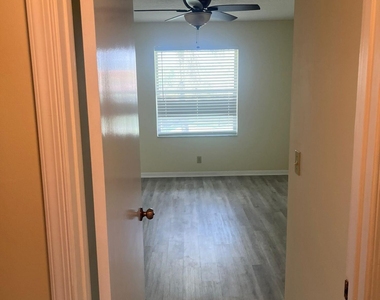 9993 Three Lakes Circle - Photo Thumbnail 16