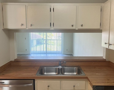 9993 Three Lakes Circle - Photo Thumbnail 13
