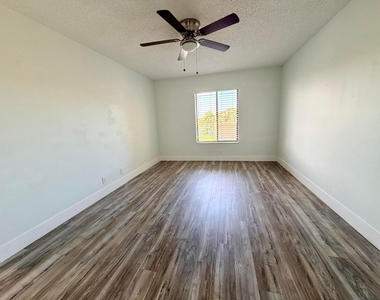 616 Sea Pine Way Way - Photo Thumbnail 6