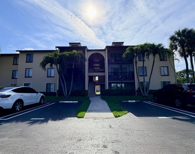 616 Sea Pine Way Way - Photo Thumbnail 14