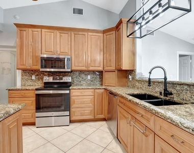 9680 Lancaster Place - Photo Thumbnail 20