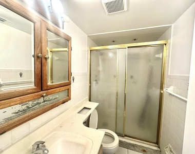 10350 Sw 220th Street - Photo Thumbnail 7