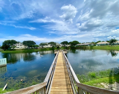 1127 E Seminole Avenue - Photo Thumbnail 18