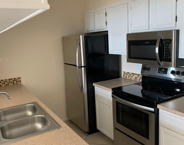 293 Cypress Point Drive - Photo Thumbnail 4