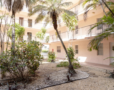 2851 Somerset Drive - Photo Thumbnail 21