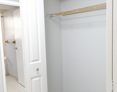 2851 Somerset Drive - Photo Thumbnail 10