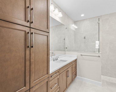 14823 Wildwood Circle - Photo Thumbnail 40