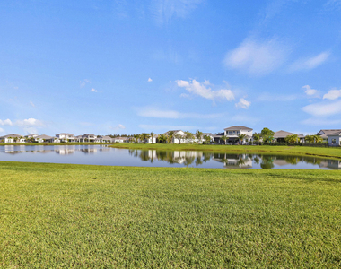 14823 Wildwood Circle - Photo Thumbnail 57