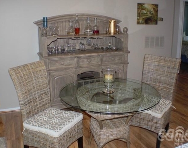 218 Northwest Drive - Photo Thumbnail 3