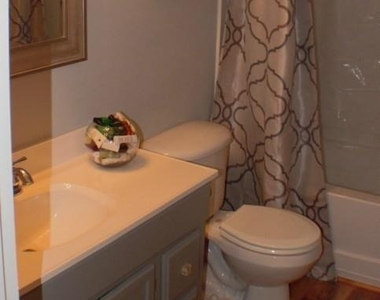 218 Northwest Drive - Photo Thumbnail 8