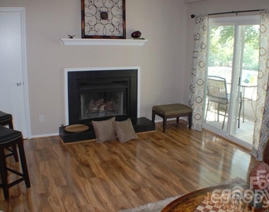 218 Northwest Drive - Photo Thumbnail 4