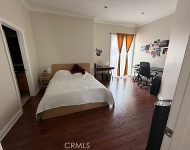 631 E Magnolia - Photo Thumbnail 11